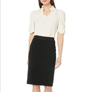 Lark & Ro Blue leopard blouse with ruched sleeves